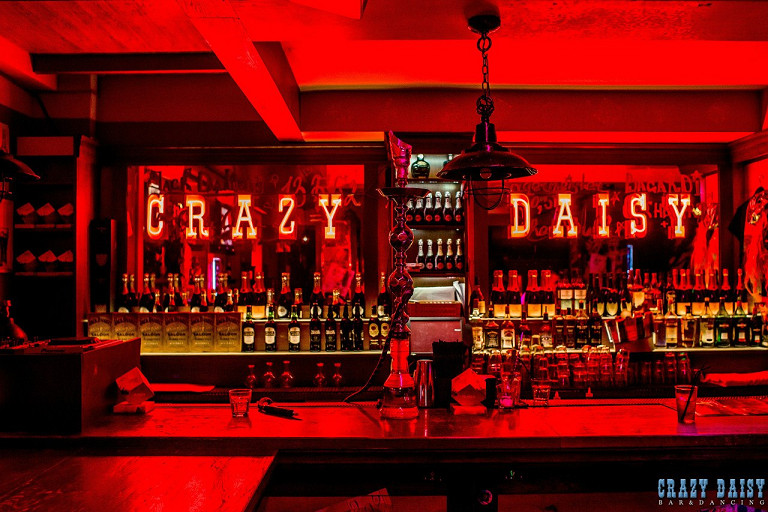 Crazy daisy bar тургеневская площадь 2 отзывы. Crazy Daisy Москва Тургеневская. Crazy Daisy Тургеневская. Crazy Daisy. Cool Wallpapers with Neon Lamborghini.